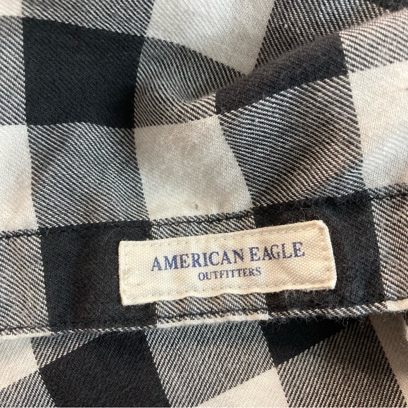 American Eagle women’s long sleeve button down black buffalo check Large - Picture 4 of 7